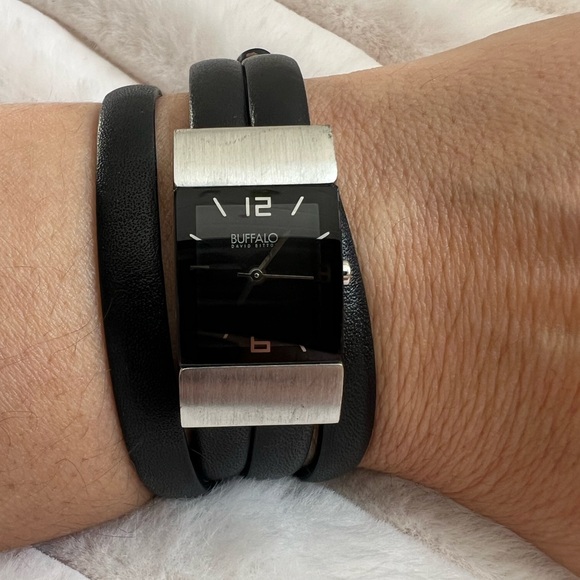 Buffalo Double Wrap Watch - Picture 9 of 11